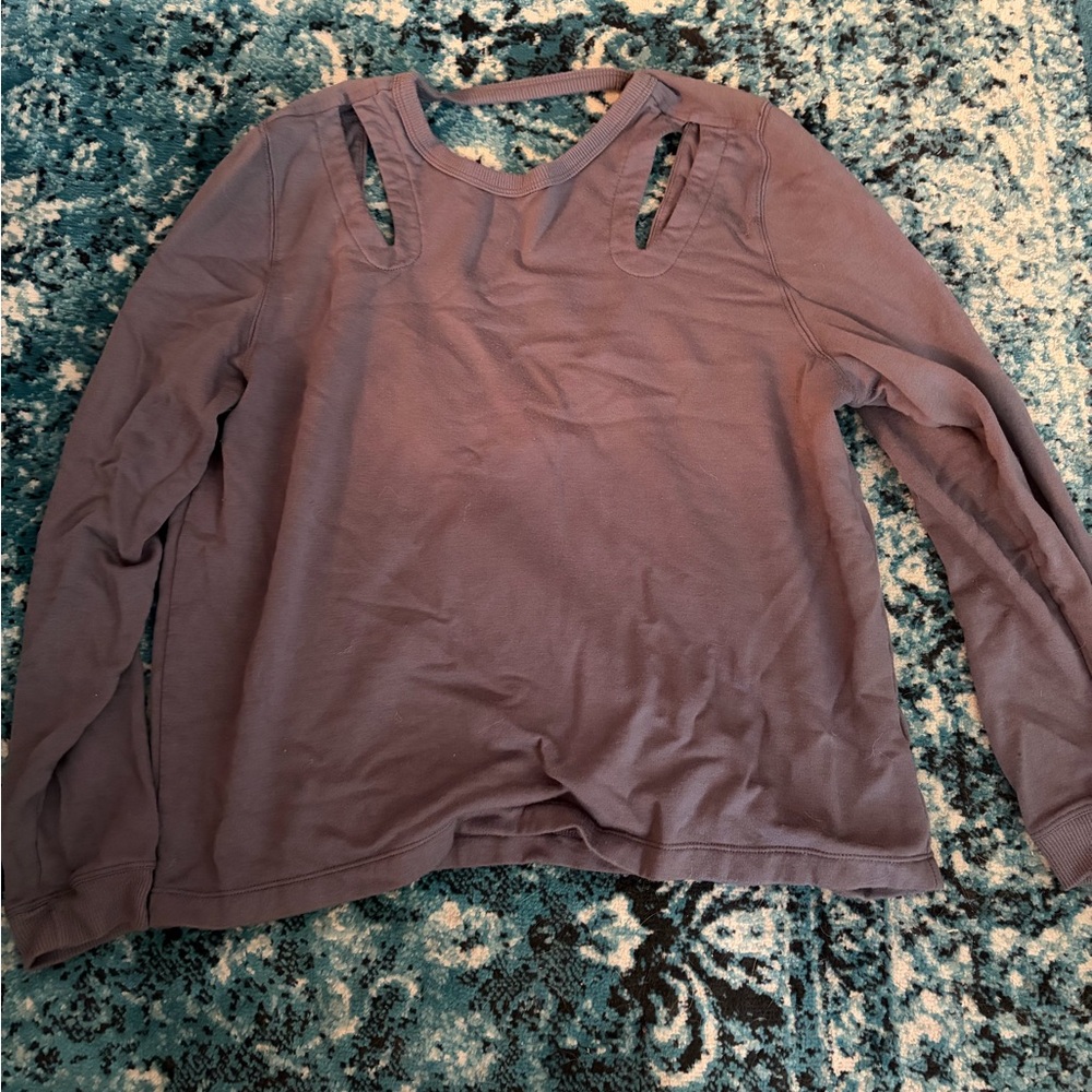 Women’s Cutout Shoulder Long-Sleeve Top — gray